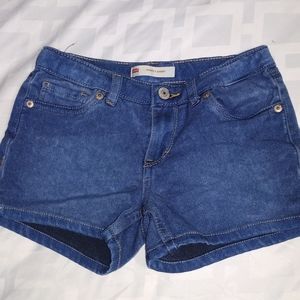 Levi's shorty shorts